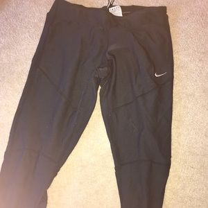 Nike cropped leggings, below the knee